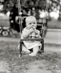 August 29, 1922. Washington, D.C. "Catherine May Byram, Plaza baby show." National Photo Company Collection glass negative. View full size.