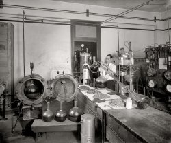 Washington circa 1924. "Bureau of Standards." National Photo Company Collection glass negative, Library of Congress. View full size.