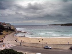 Here's Mr Mel's digital photo of Bondi Beach, January 17, 2005. Taken with a Pentax Optio S5i, on not the nicest day. View full size.