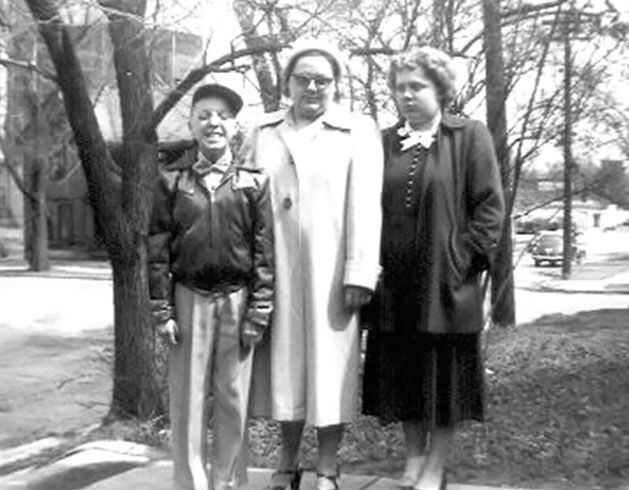 It's Easter Sunday 1951 in Freeport, Illinois, and the Deethardt family is all set for church. View full size.
