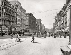 Detroit circa 1907. "Looking up Woodward Avenue from the Campus Martius." 8x10 inch dry plate glass negative, Detroit Publishing Company. View full size.