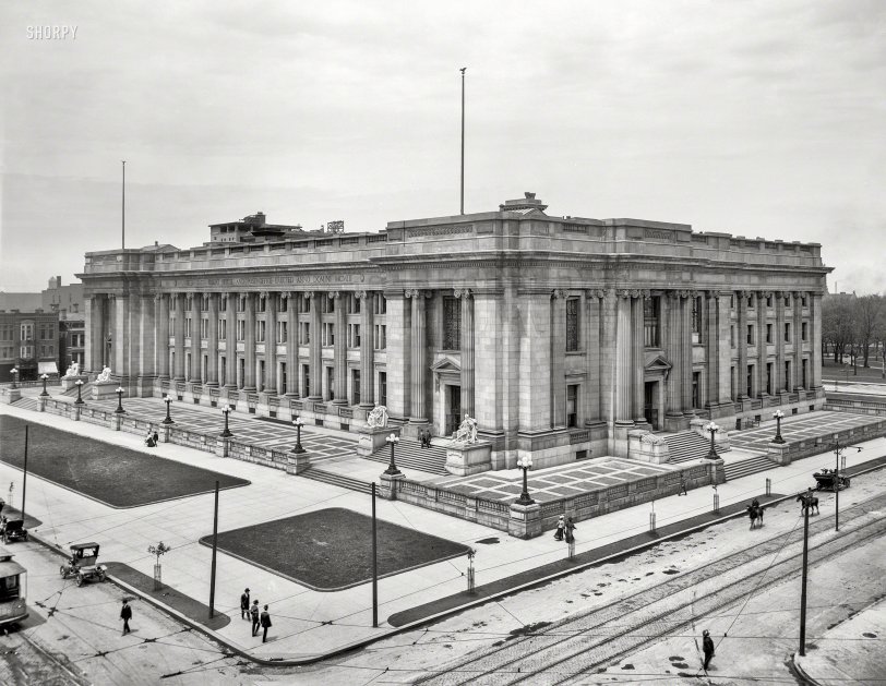 Indianapolis circa 1905. "Federal Building (Courthouse &amp; Post Office), Ohio Street." 8x10 inch glass negative, Detroit Publishing Company. View full size.
