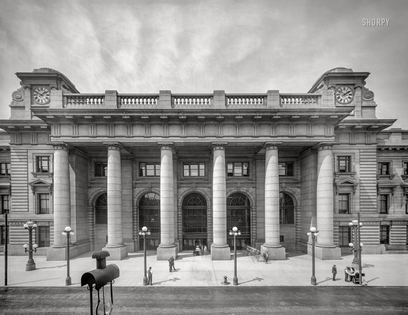 Chicago circa 1911. "Passenger terminal, Madison Street entrance, Chicago & North Western Railway." 8x10 inch dry plate glass negative, Detroit Publishing Company. View full size.