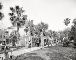 St. Augustine, Florida, circa 1910. "Post Office and Plaza de la Constitucion." 8x10 inch dry plate glass negative, Detroit Publishing Company. View full size.