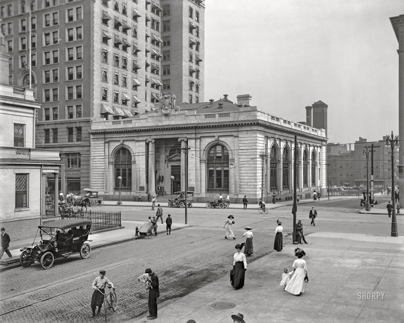 Detroit circa 1910. "People's State Bank, Fort and Shelby Streets." Designed by McKim, Mead & White. 8x10 inch dry plate glass negative, Detroit Publishing Company. View full size.