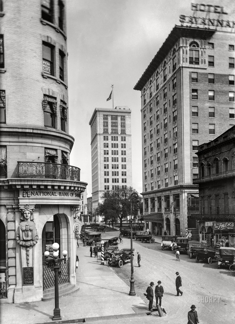 Savannah, Georgia, in 1915. "View of Bull Street from Broughton Street showing the National Bank of Savannah, Johnson Square, Savannah Bank Building and Hotel Savannah." 5x7 inch dry plate glass negative, Detroit Publishing Company. View full size.
