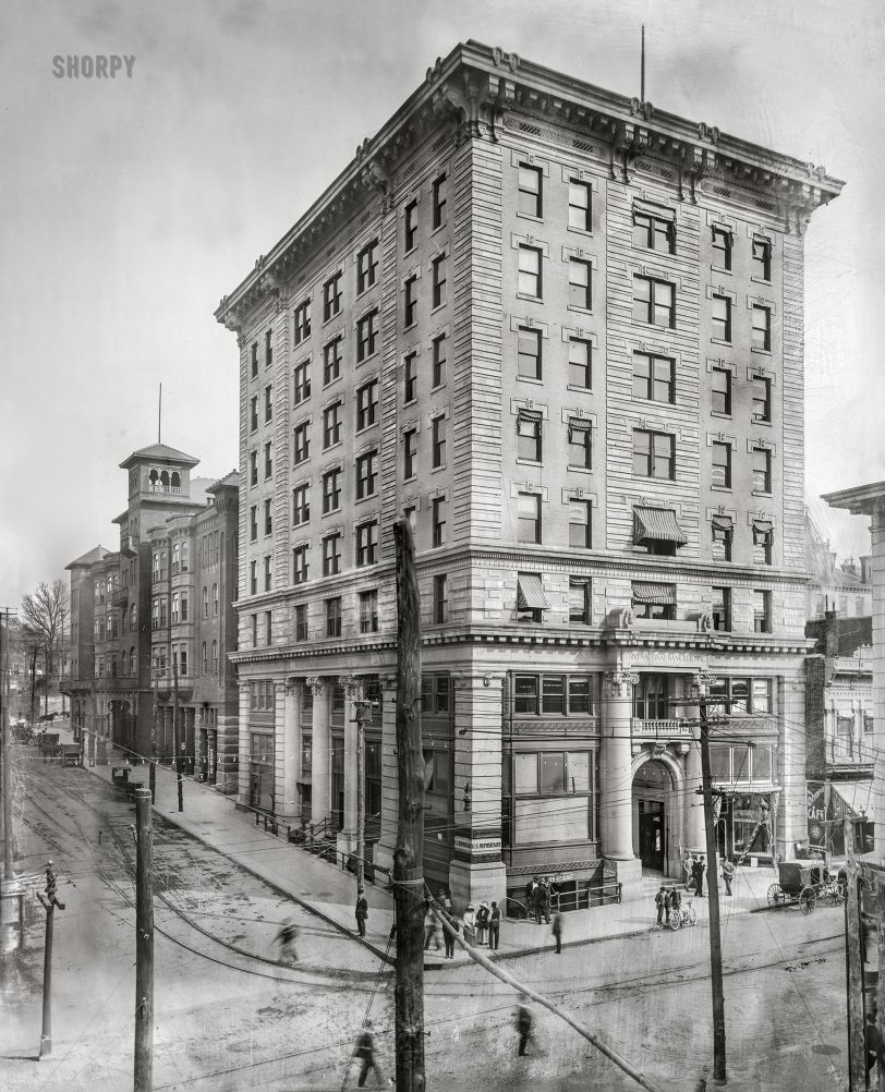 Vicksburg, Mississippi, circa 1910. "First National Bank building, Washington and Clay streets." This junior skyscraper was the tallest building in the state when it was completed in 1907. Shopworn 8x10 inch dry plate glass negative, Detroit Publishing Company. View full size.
