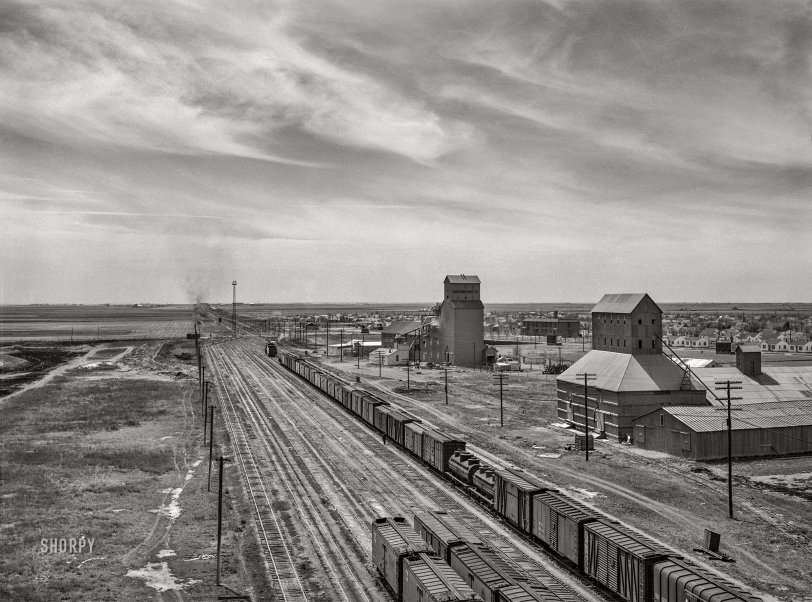 March 1943. "Amarillo, Texas. General view over the city and the Santa Fe railyard." Acetate negative by Jack Delano for the Office of War Information. View full size.
