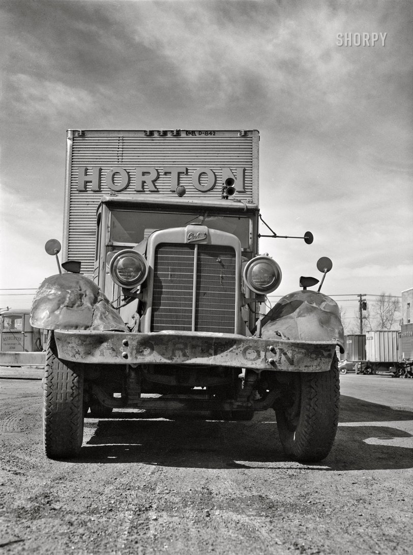 March 1943. "Truck transportation from Baltimore to New Orleans. A truck and trailer in Baltimore." Acetate negative by John Vachon for the Office of War Information. View full size.
