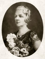 My mother's aunt Amanda. Most probably taken around 1930. View full size.