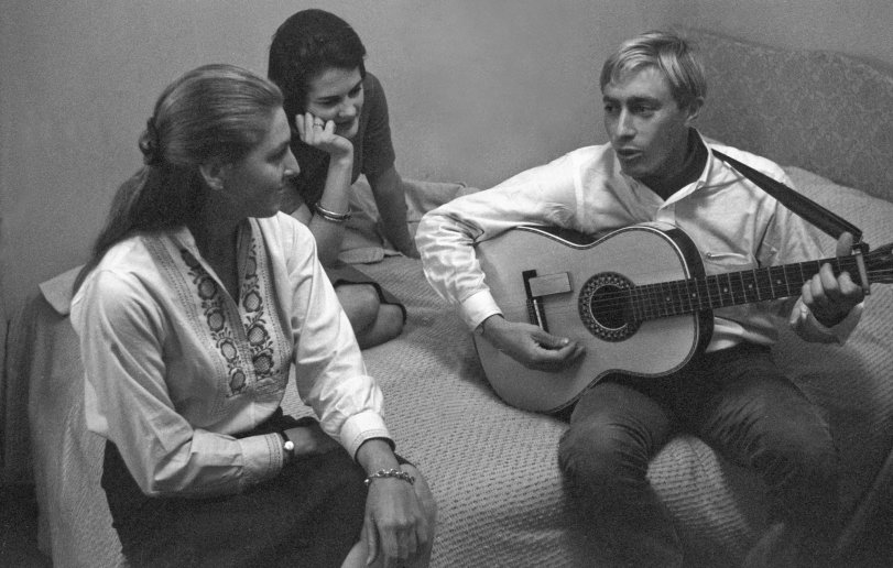 This was taken during the weekend of the 1963 Monterey Folk Festival at Monterey, California, in a motel room. The performer is Stewart Clay (stage name) who performed at various venues in Aspen, Colorado, during the prior winter when I was a ski bum there. The adoring young women are, sadly, unknown to me. Stewart, are you out there? Scanned Plus-X film from a Leica IIIf. View full size
